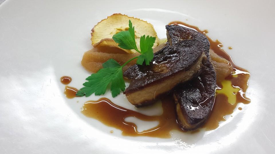 Logis Hotels - Le Pont Bernet - Hotel 2 Etoiles Et Restaurant Le Pian-Medoc Luaran gambar